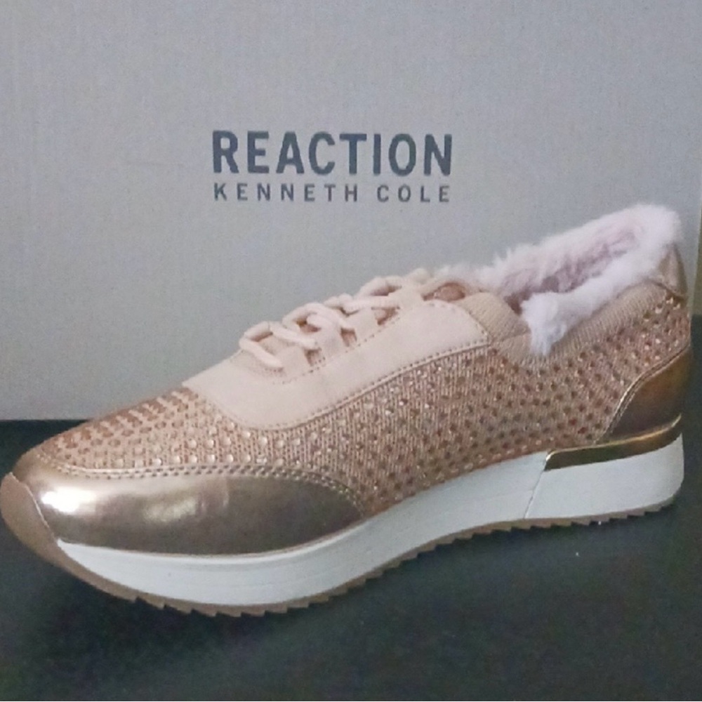 Kenneth Cole Reaction Women's Cari  Cozy Sneakers Size 8